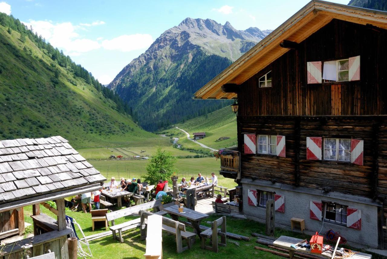 Berghuette Volkzeinerhuette Guest House Ausservillgraten Luaran gambar