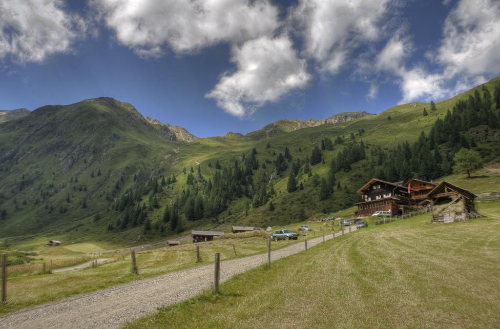 Berghuette Volkzeinerhuette Guest House Ausservillgraten Luaran gambar
